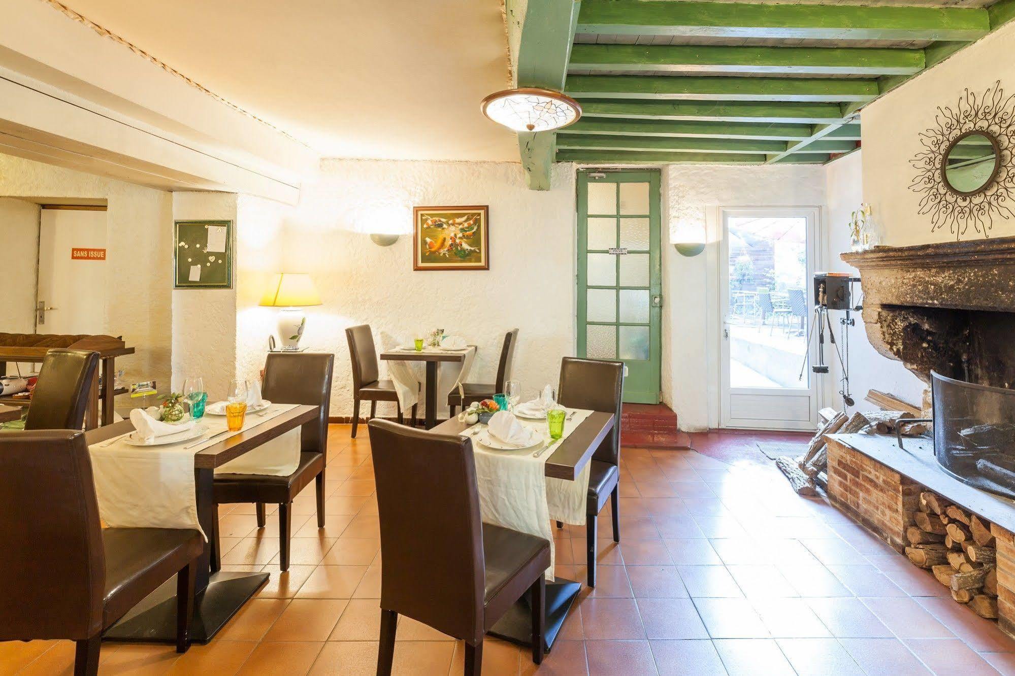 Logis Auberge La Cremaillere Villandraut Exterior photo